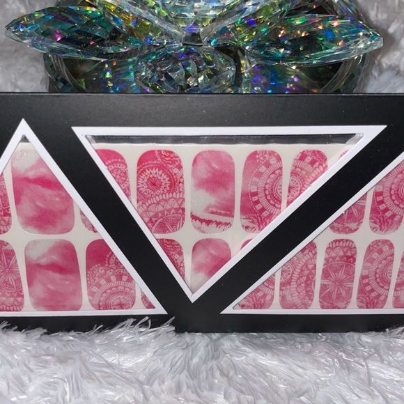 Colour Flash - Tribal Dreams, design on a lush tie dye base. Nail strips! - Picture 4 of 10